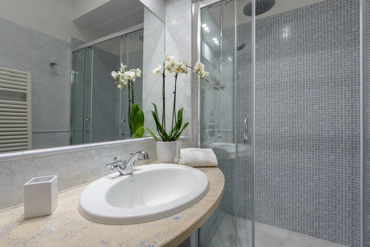 Piazza Di Spagna Apartment โรม ภายนอก รูปภาพ